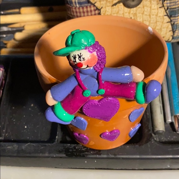 Handcrafted; Clown on Clay Pot - Picture 3 of 4